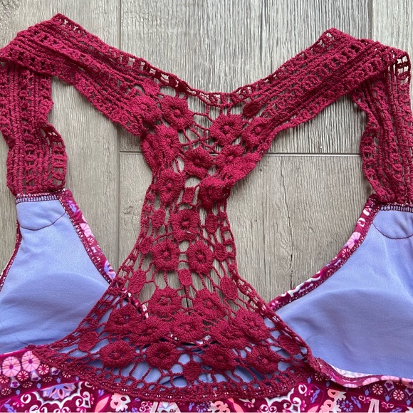 ✨HP✨ SO Medallion Crochet Racerback Bralette Bikini Top | Size Medium - Picture 9 of 16